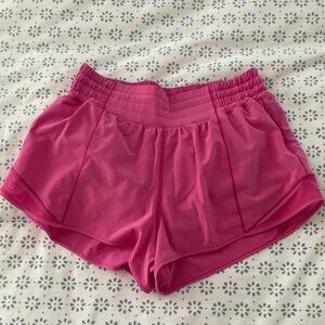 Lululemon Sonic Pink Hotty Hot shorts Size 6 High rise 2.5 inch Barely worn